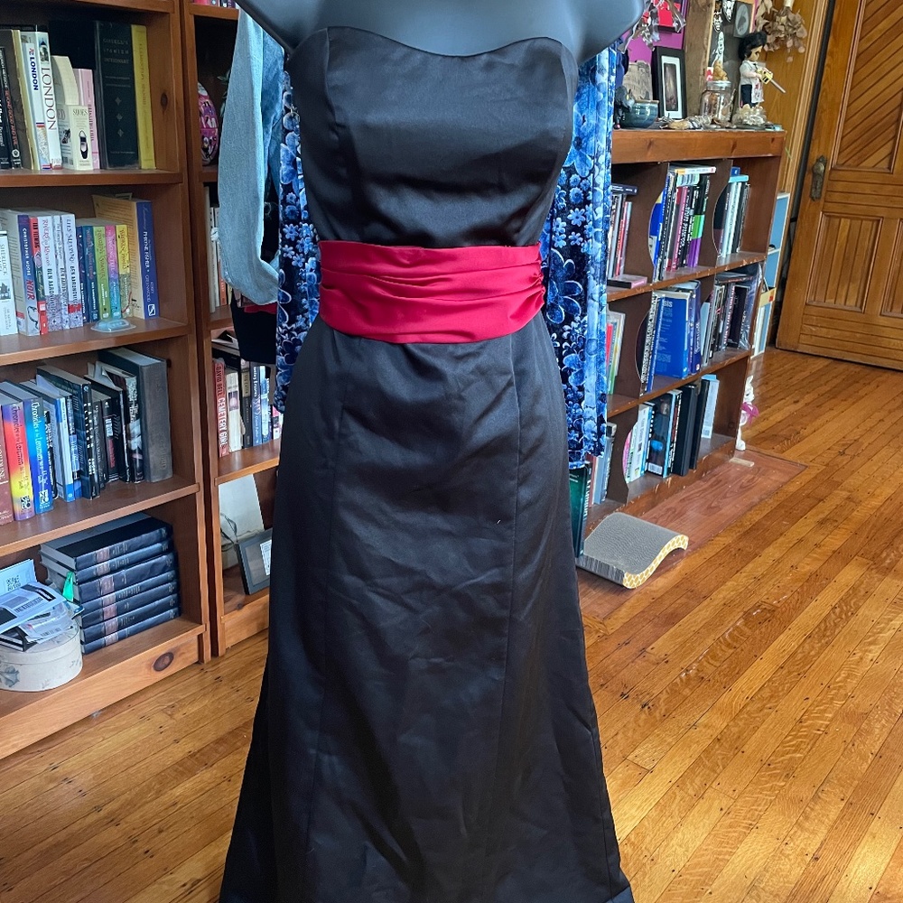 David's Bridal Dress - Strapless - W/Belt - Style 81599DC - Size 6 - Black Satin